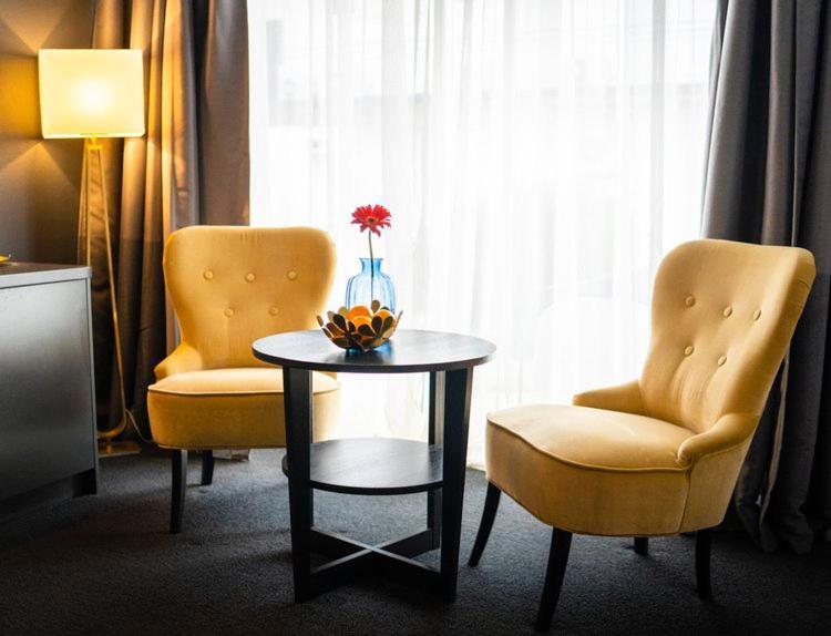The Oriana - Retro & Hotel