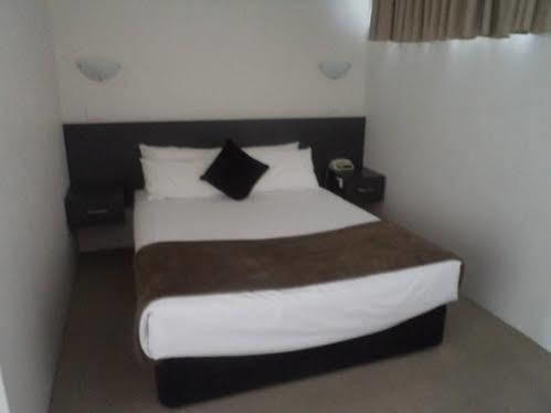 Hotel The Oriana - Retro &